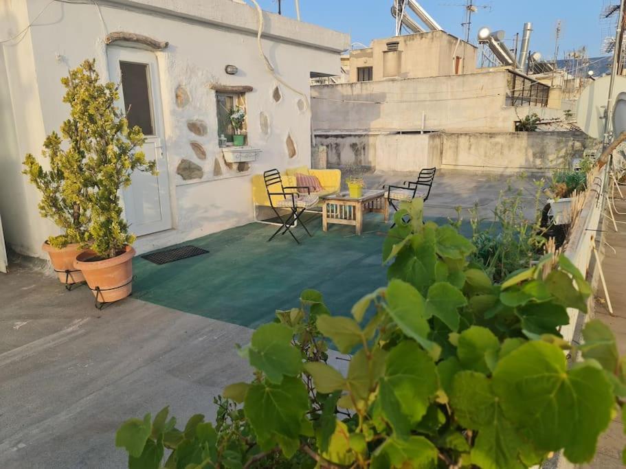 Καλινοβου 1 Κευελπιδων Πεδιον Αρεωσ Apartment Athens Exterior photo